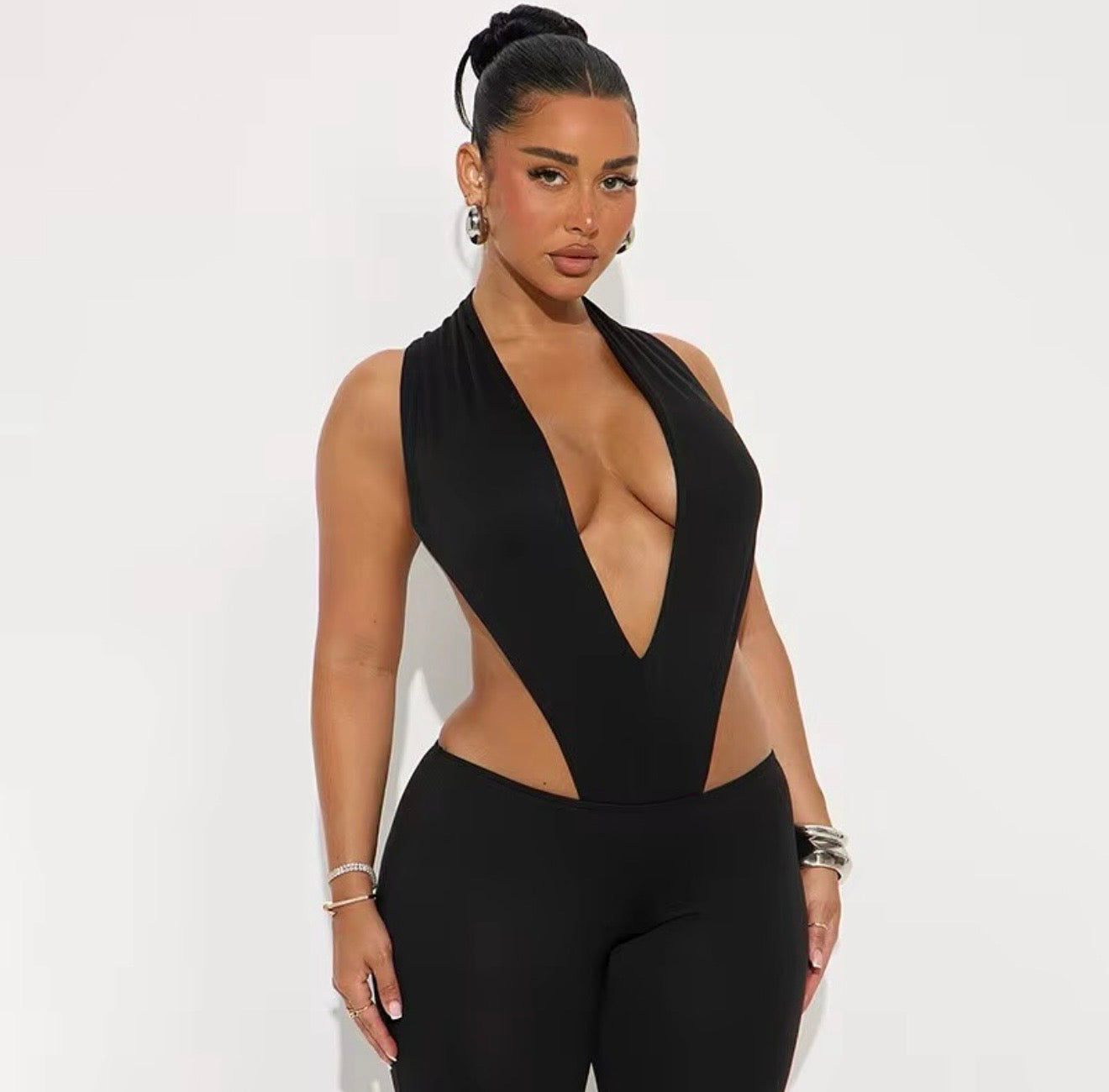 V Cut Bomb Two Piece