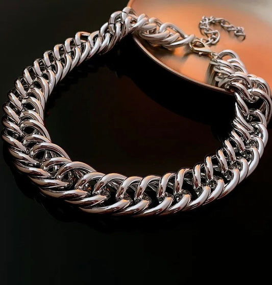 Bomb Babe Choker